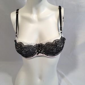 NWT Victoria secret 36B Dream angels bra